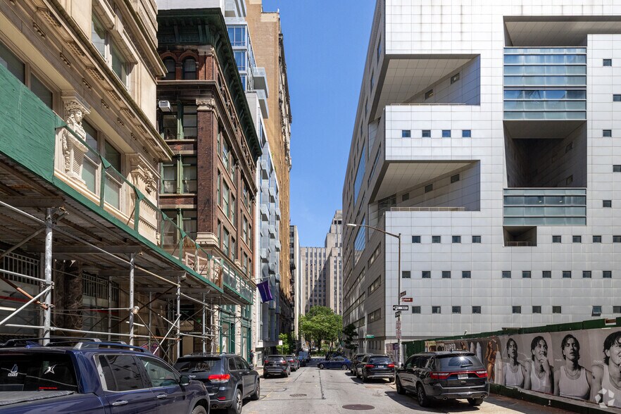 More Photos Of 54-56 Franklin St, New York Apartments For Lease