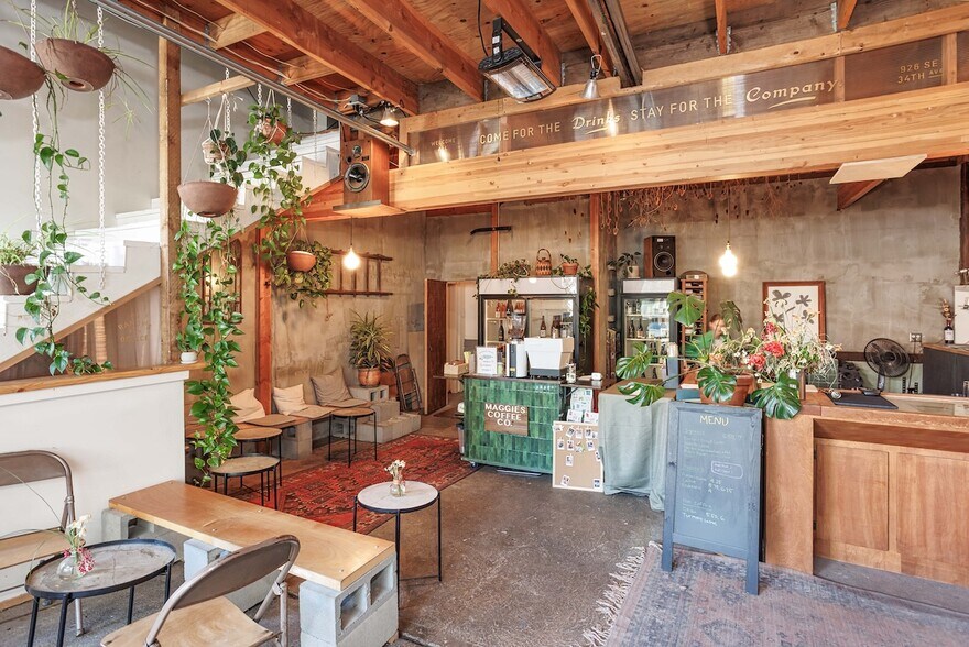 More Photos Of 3425 SE Yamhill St, Portland Loft Creative Space For Sale