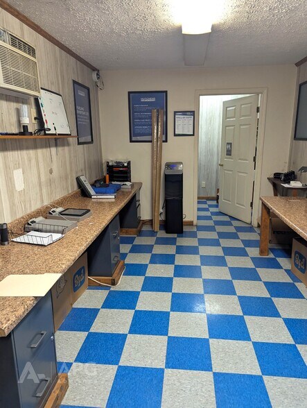 More Photos Of 226 Chub Lake St, Roxboro Light Distribution For Sale