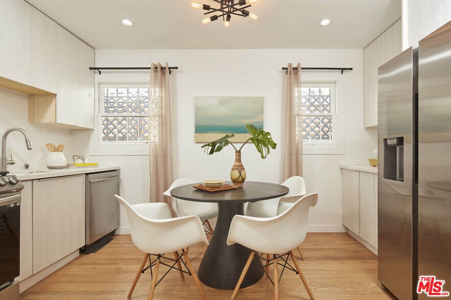 More Photos Of 2818 Abbot Kinney Blvd, Venice Apartments For Sale