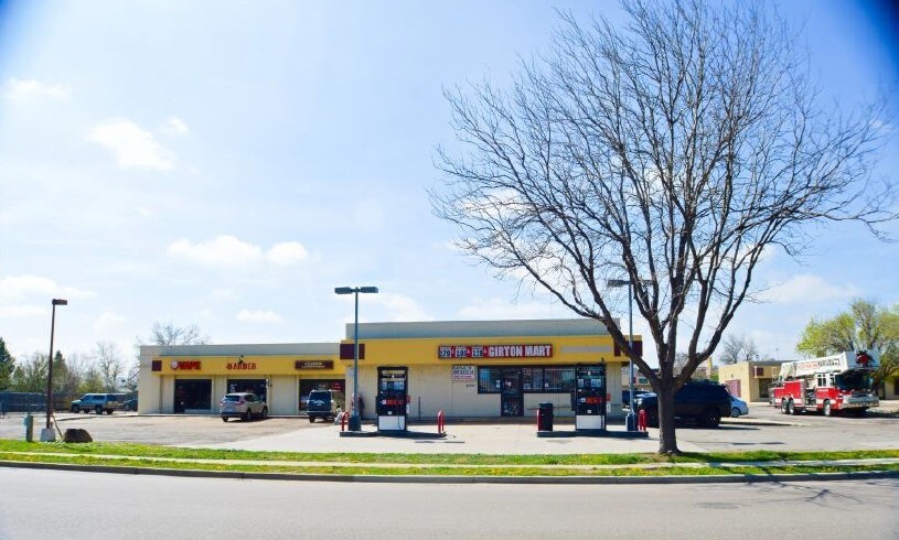 Primary Photo Of 9804-9844 W Girton Dr, Lakewood General Retail For Sale