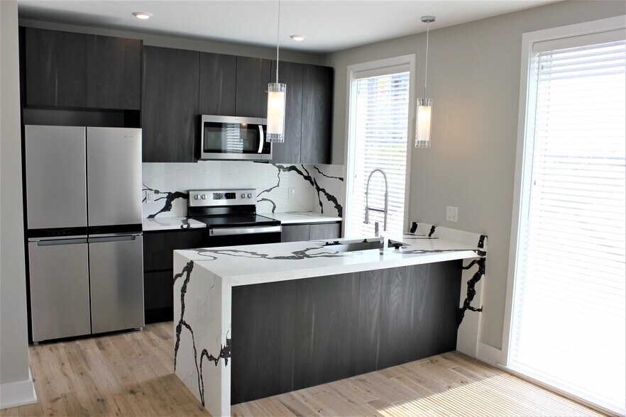 More Photos Of 1000-1038 W Girard Ave, Philadelphia Apartments For Lease