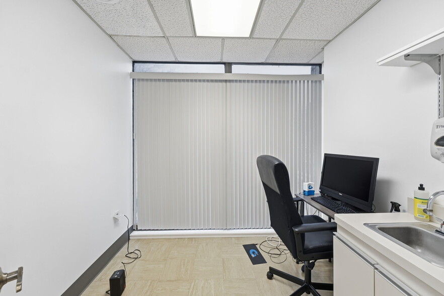 More Photos Of 1515 Smith St, North Providence Medical For Sale