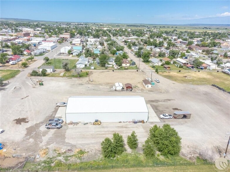 More Photos Of 225 5th St E, Hardin Industrial For Sale