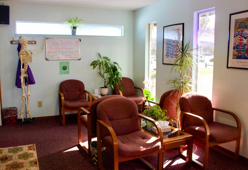 More Photos Of 1225 S Main St, Willits Medical For Sale