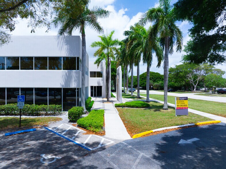 More Photos Of 399 NW 2nd Ave, Boca Raton Office For Lease