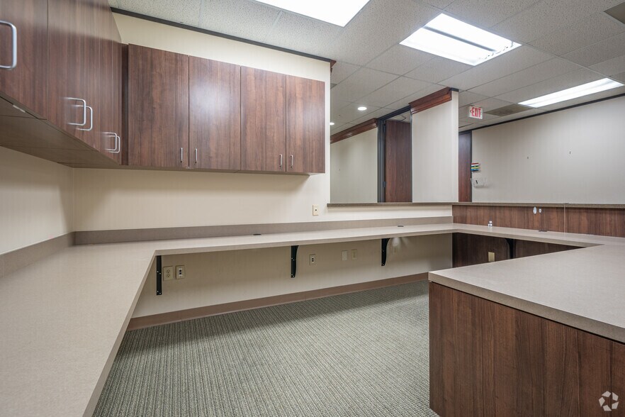 More Photos Of 17270 Red Oak Dr, Houston Medical For Sale