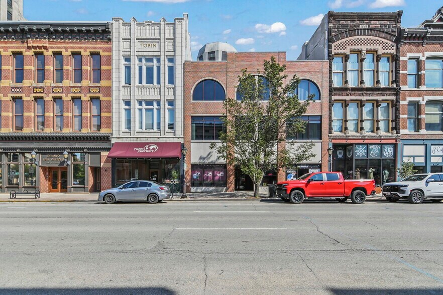 Primary Photo Of 206 S 6th St, Springfield Office For Sale
