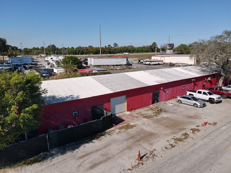 More Photos Of 6745 N Old Dixie Hwy, Fort Pierce Warehouse For Lease