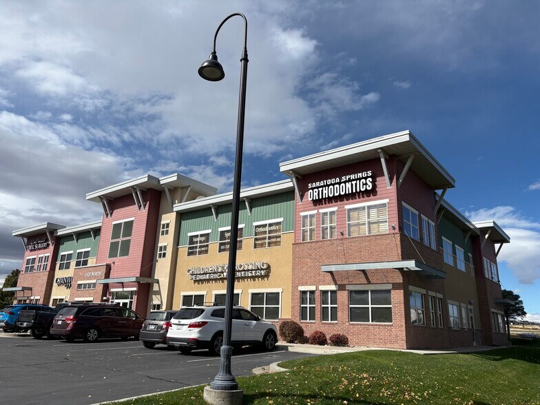 More Photos Of 1528 N Commerce Dr, Saratoga Springs Medical For Sale