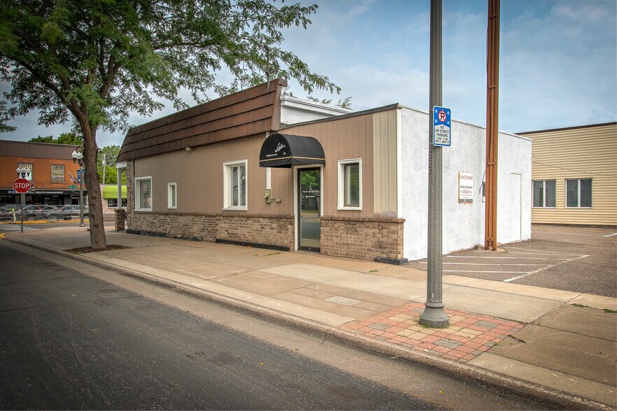 More Photos Of 244 Main St S, Cambridge Storefront Retail Office For Lease