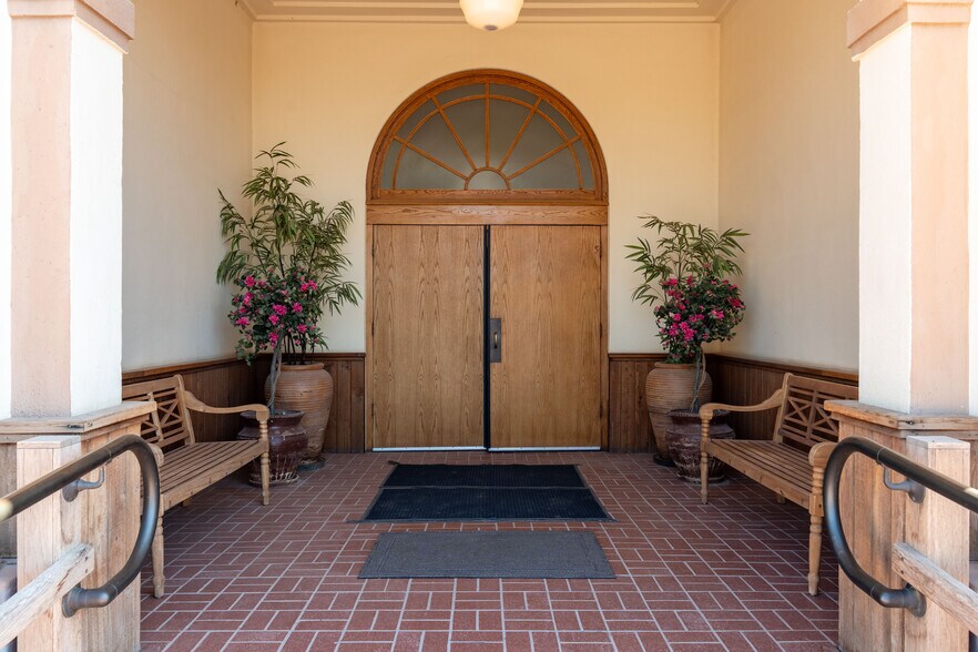 More Photos Of 796 W Evan Hewes, El Centro Restaurant For Sale