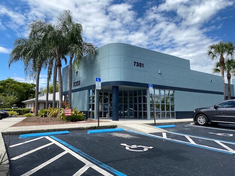 More Photos Of 7351 W Oakland Park Blvd, Fort Lauderdale Office For Sale