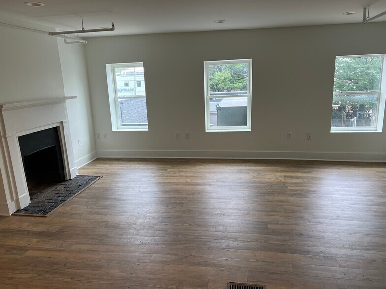 More Photos Of 600 W Main St, Charlottesville Apartments For Lease