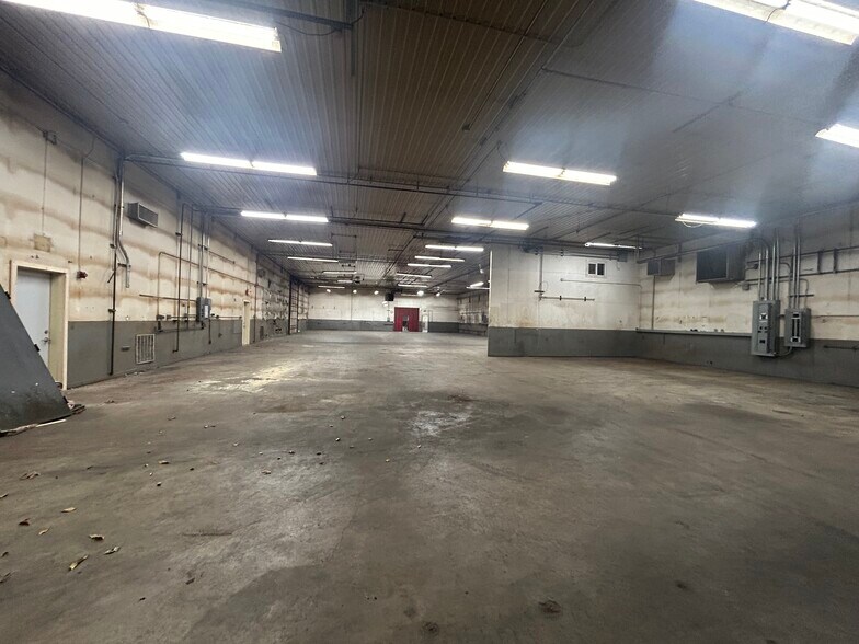 More Photos Of 9350 Shaver Rd, Portage Manufacturing For Lease