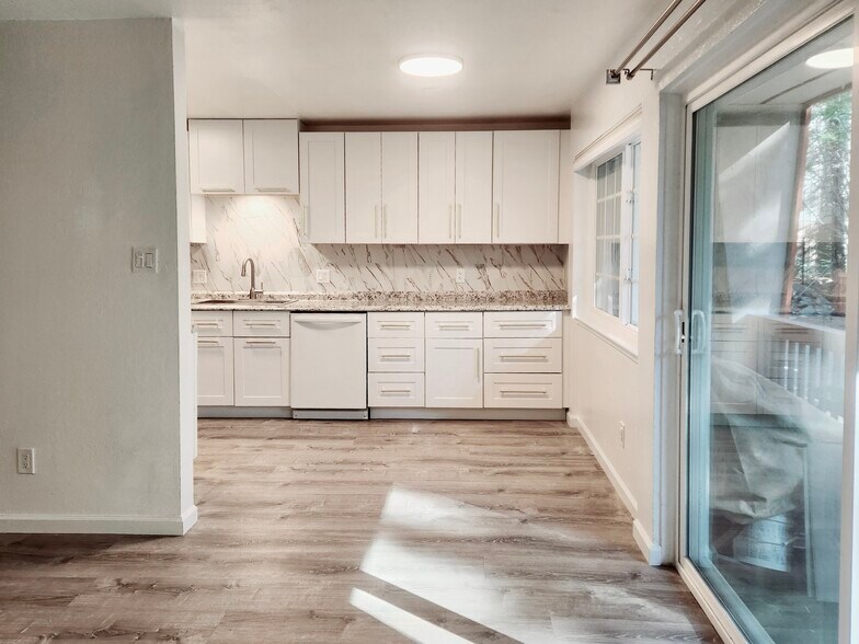 More Photos Of 866 Southwood Blvd, Incline Village Apartments For Sale