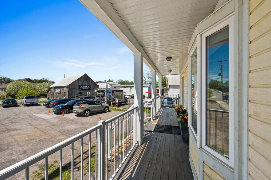 More Photos Of 5550 Manotick Main St, Ottawa Office Residential For Sale