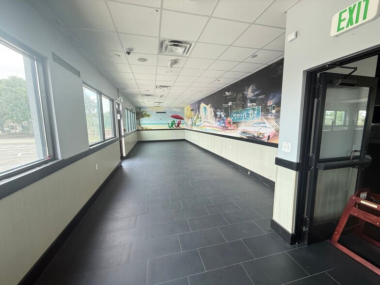 More Photos Of 5320 N Orange Blossom Trl, Orlando Restaurant For Sale