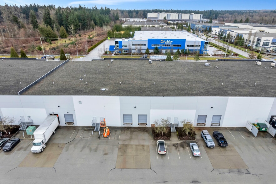 More Photos Of 2567 192nd St, Surrey Warehouse For Lease