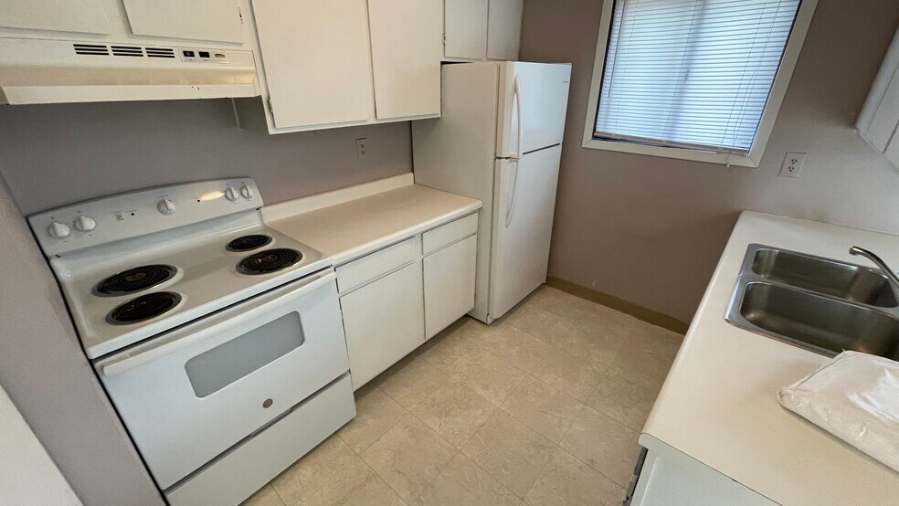 More Photos Of 114 8th Ave SE, Mayville Apartments For Sale