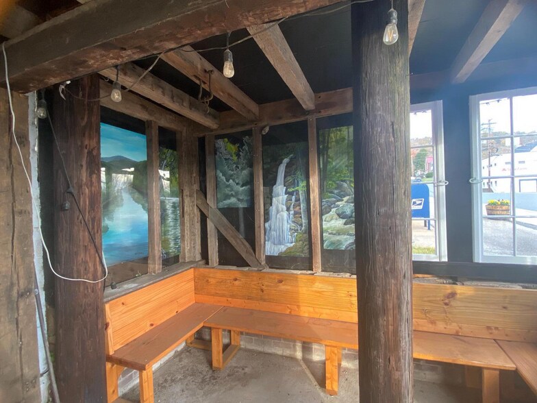 More Photos Of 121 Main St, Lovingston Restaurant For Sale