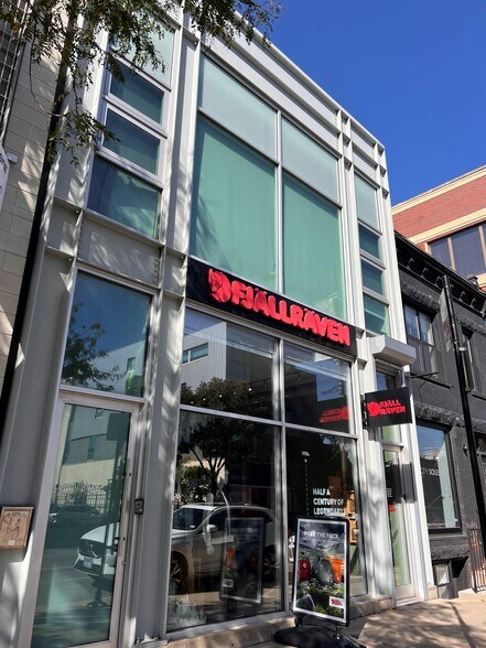 More Photos Of 1710 N Damen Ave, Chicago Storefront Retail Residential For Lease
