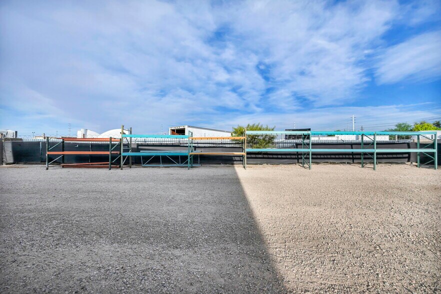 More Photos Of 4040 Arcata Way, North Las Vegas Light Manufacturing For Lease