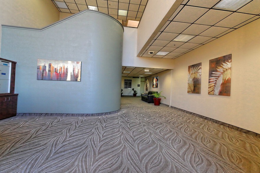 More Photos Of 1600 Sacramento Inn Way, Sacramento Office For Lease