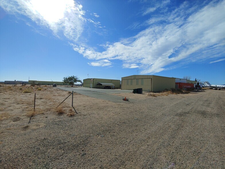 More Photos Of 6001 Curtis Pl, California City Warehouse For Sale