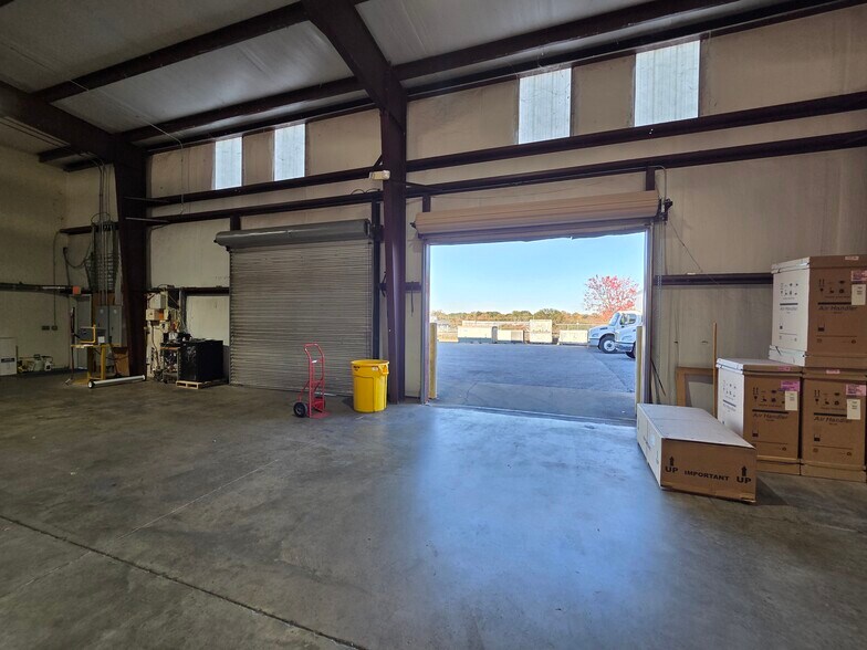 More Photos Of 1820 Ridgeway E, Montgomery Warehouse For Sale