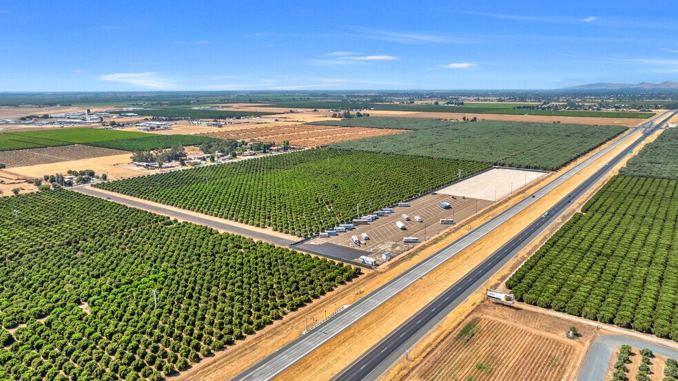 More Photos Of 2150 Prospect st, Porterville Land For Lease