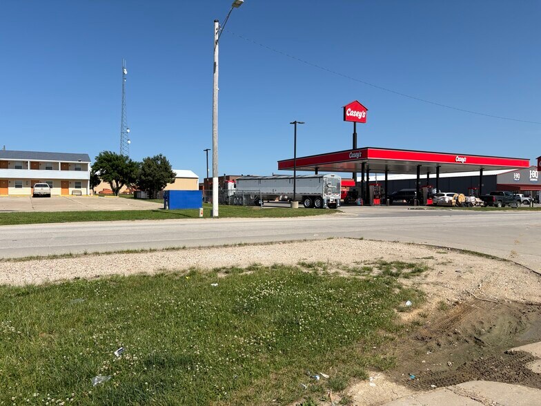 More Photos Of 100 5th St, Adair Hotel For Sale