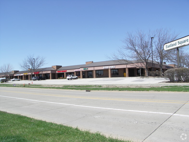 More Photos Of 1704 Eastland Dr, Bloomington Storefront For Lease
