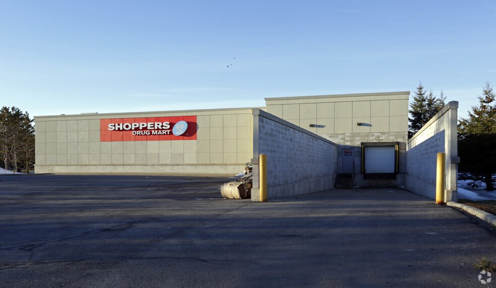 More Photos Of 703 Notre Dame St, Embrun Freestanding For Sale