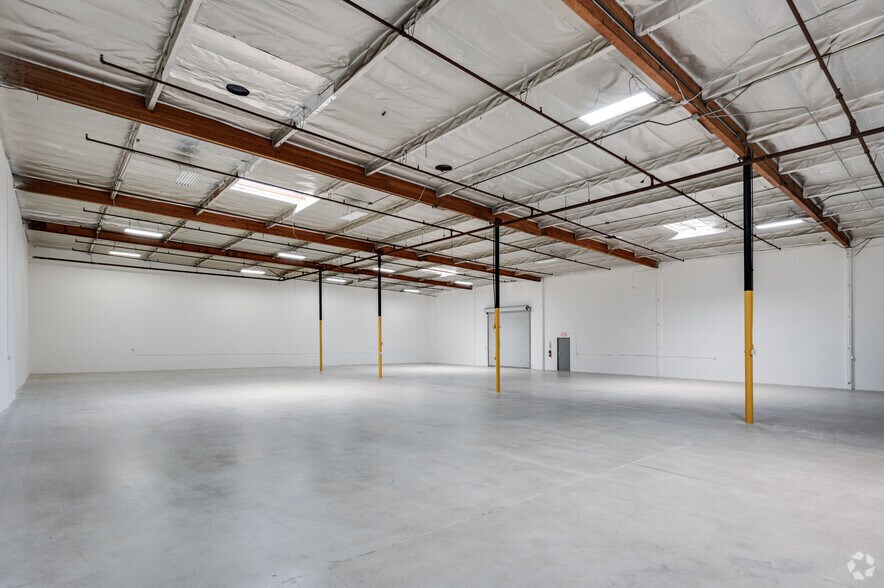 More Photos Of 1170-1172 N Armando St, Anaheim Warehouse For Lease