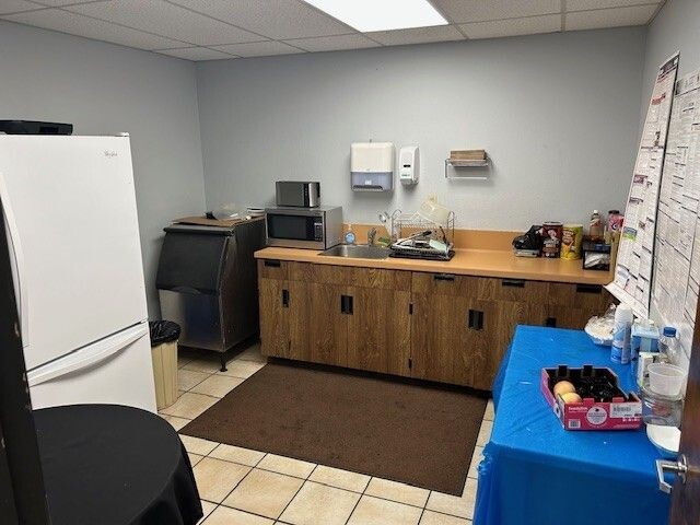 More Photos Of 5409 Aldrin Ct, Bakersfield Warehouse For Lease