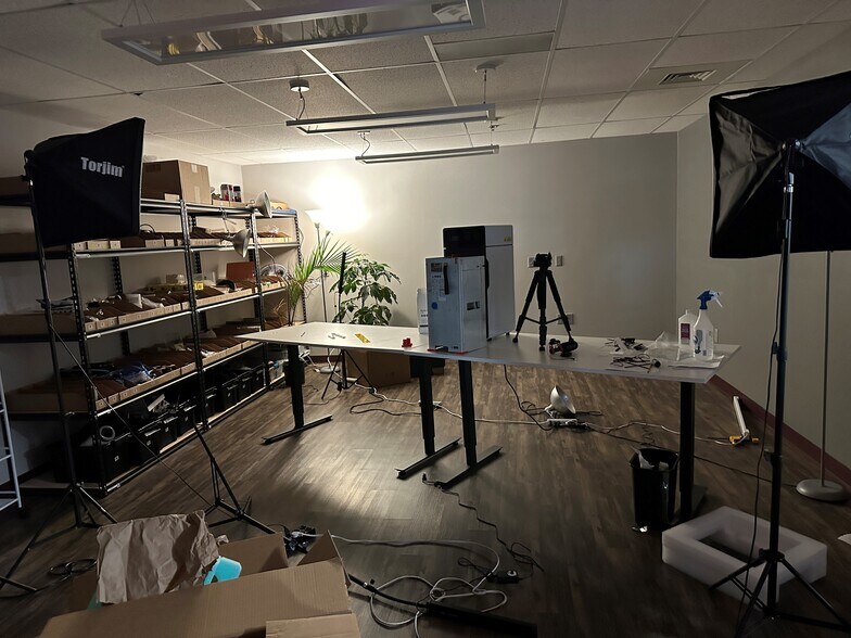 More Photos Of 8001 Terrace Ave, Middleton Research And Development For Lease