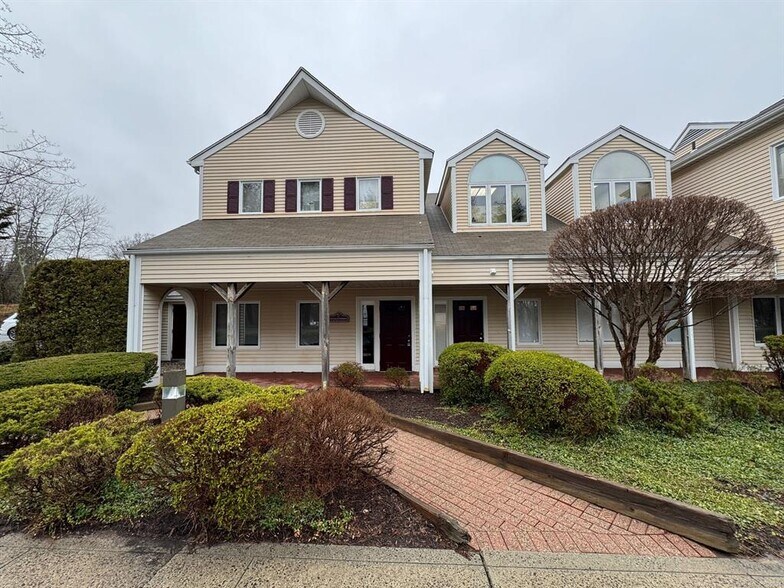 Primary Photo Of 324 Elm St, Monroe Medical For Sale