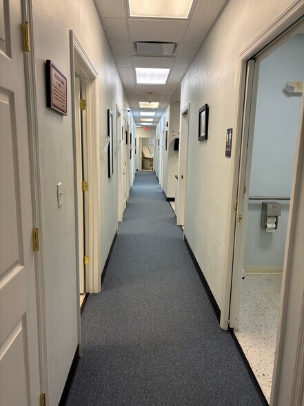 More Photos Of 3606 Maclay Blvd S, Tallahassee Medical For Lease