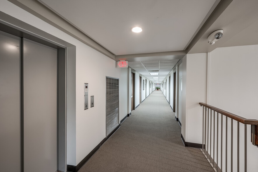 More Photos Of 5311 Kirby Dr, Houston Office For Lease