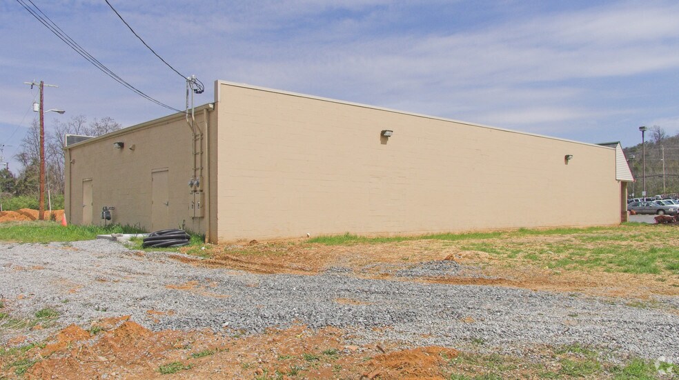 More Photos Of 6667 Maynardville Hwy, Knoxville General Retail For Lease