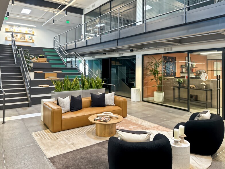 More Photos Of 555 W Turney Ave, Phoenix Coworking Space