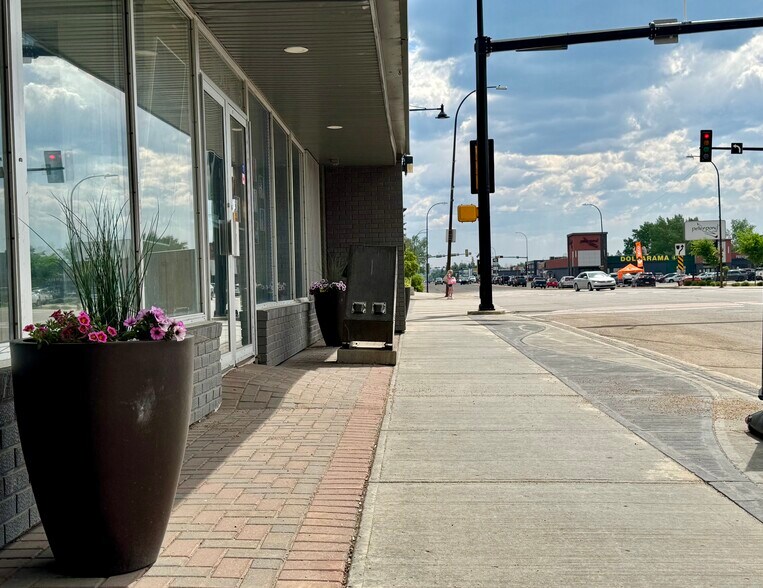 More Photos Of 9904 Franklin Ave, Fort McMurray Storefront Retail Office For Lease