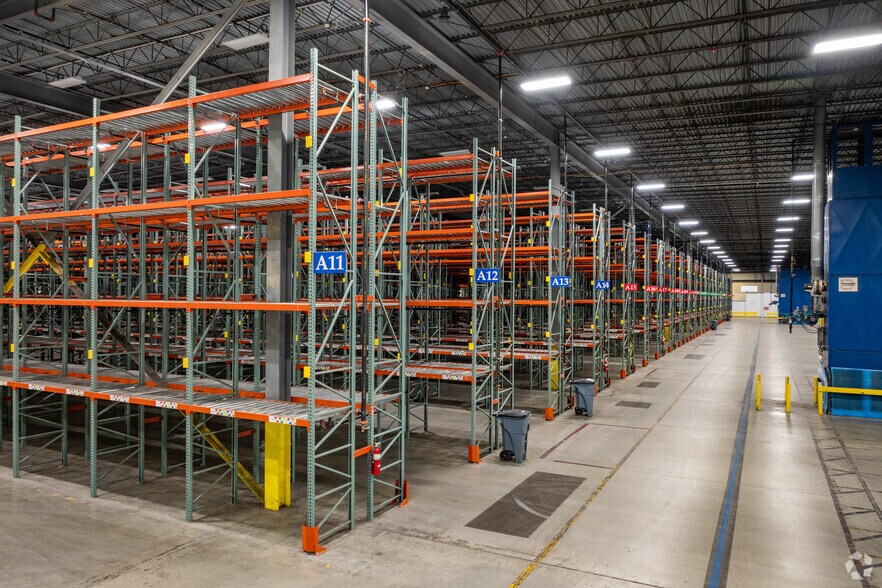 More Photos Of 4676 Erie Ave SW, Navarre Distribution For Lease
