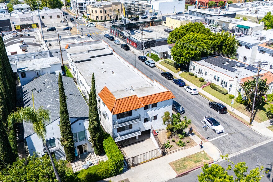 More Photos Of 7050 Waring Ave, Los Angeles Multifamily For Sale