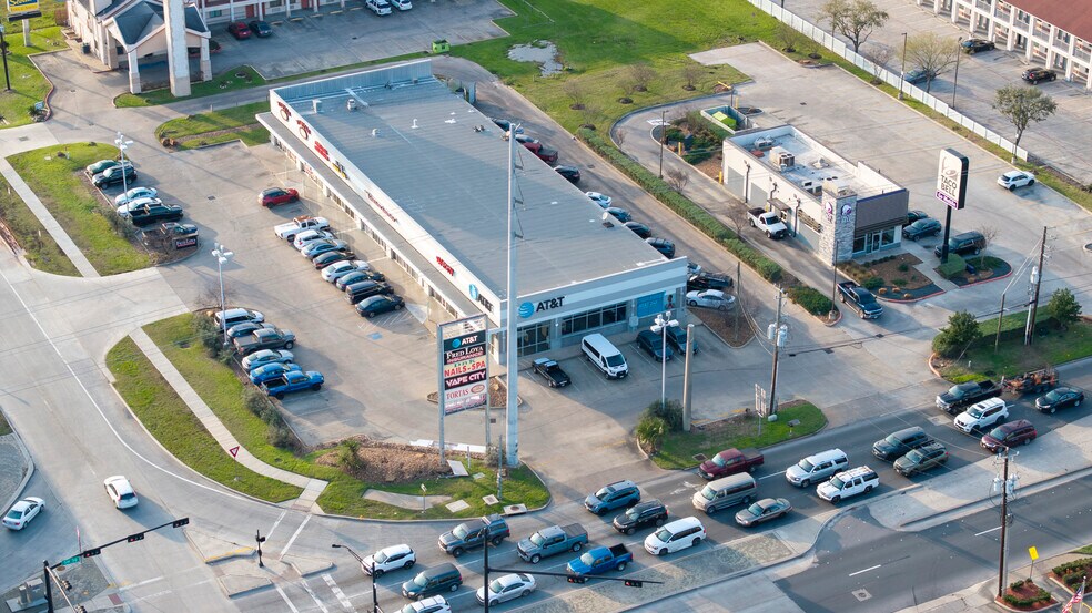 More Photos Of 28120 Southwest Fwy, Rosenberg Storefront For Lease