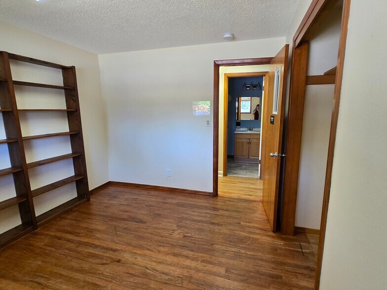 More Photos Of 6005 NE 110th Ave, Vancouver Office For Lease