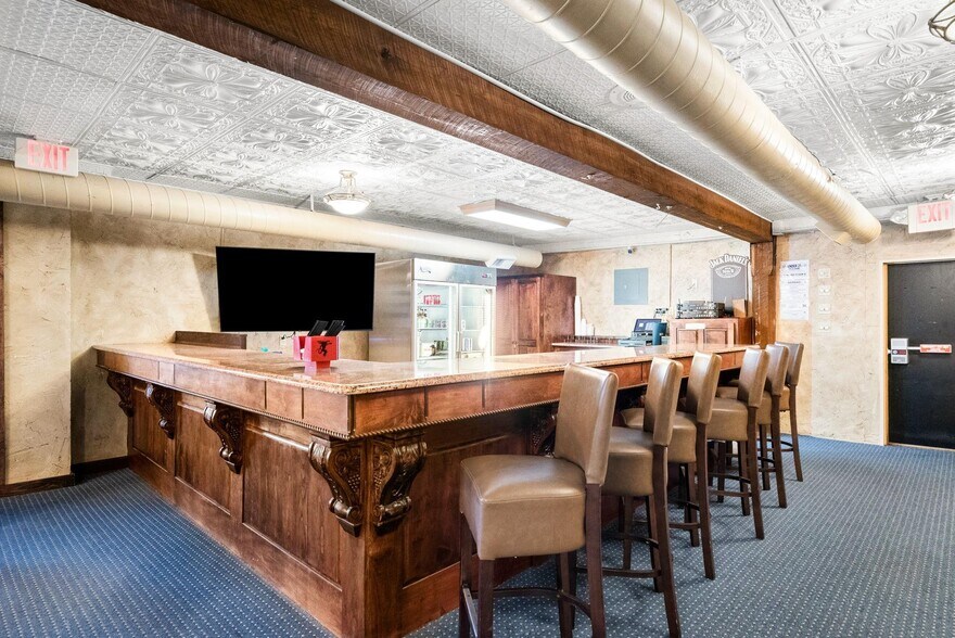 More Photos Of 100 N Texas St, De Leon Storefront Retail Office For Sale