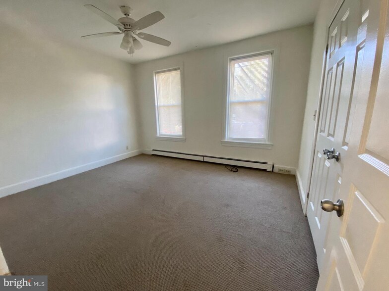 More Photos Of 131 W 18th St, Wilmington Multifamily For Sale