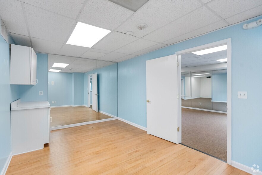 More Photos Of 4701 Randolph Rd, Rockville Medical For Lease